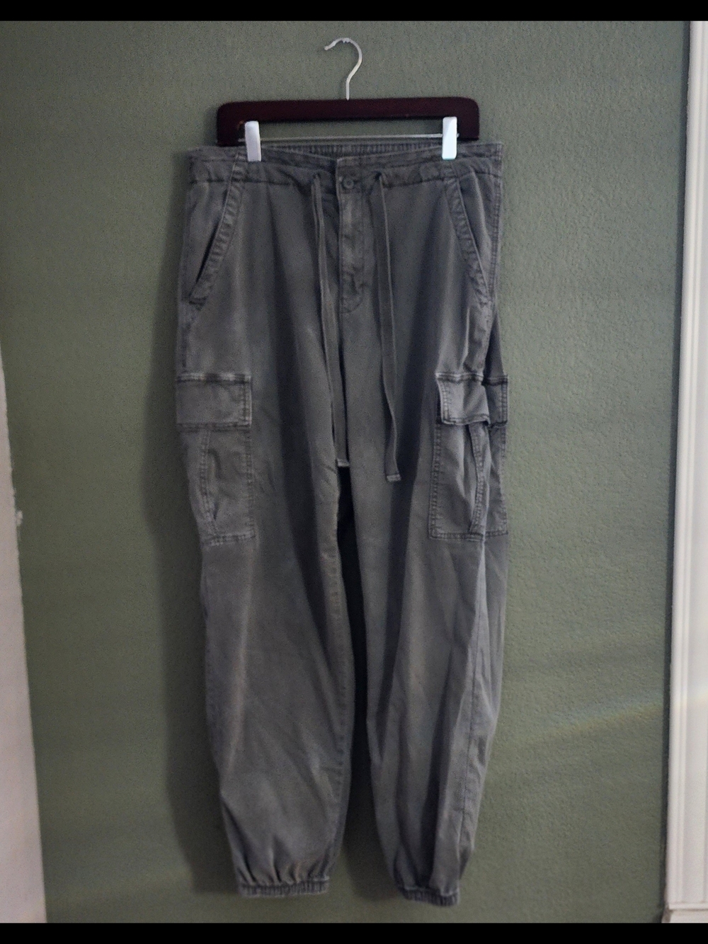 American Eagle Outfitters Olive Green Cargo Joggers
